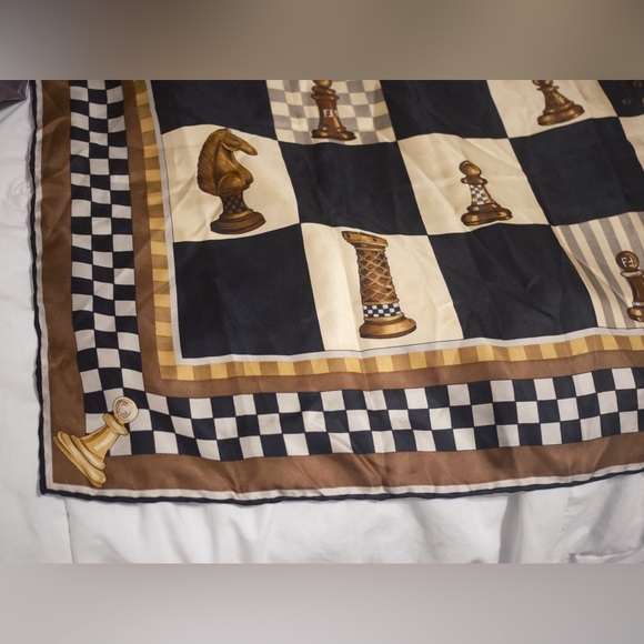 Fendi chessboard pattern silk scarf - Picture 2 of 7